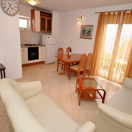 Seagull - Comfort Two Bedroom With Sea View Balcony Tonko